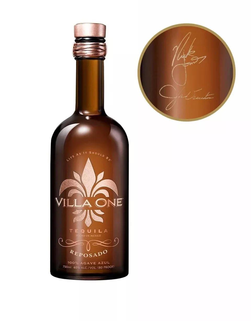 Villa One Reposado With Engraved Signatures Tequila